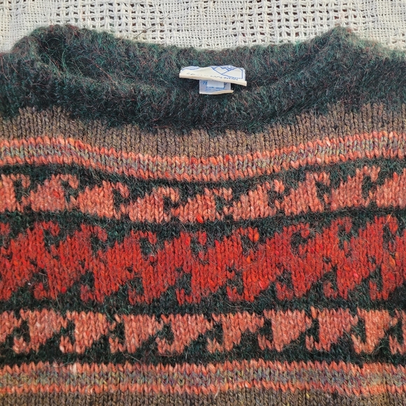 Made in Nova Scotia Vintage sweater - Picture 4 of 7